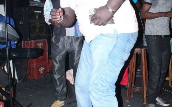 Le jet-setteur Mbaye Sène était à la soirée de Thione Seck à Paris
