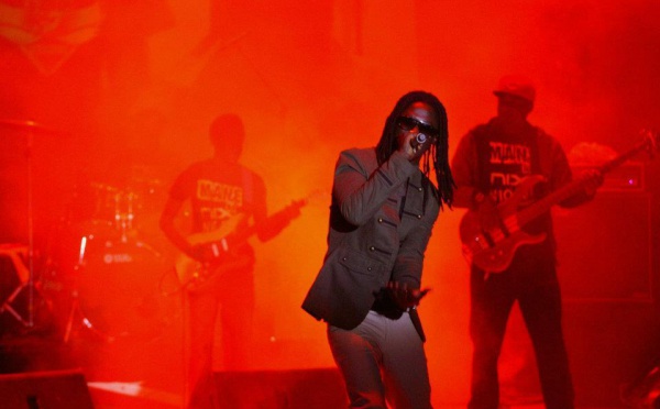 Le rappeur Nix fait le show...