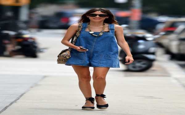 Alexa Chung toujours plus maigre