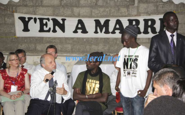 [Photos] Les images de la visite de Fabius chez Y'en a marre