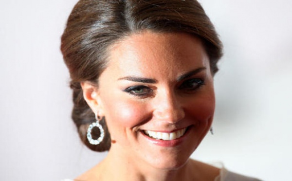 La peau parfaite de Kate Middleton: piquée au vif dans sa routine beauté