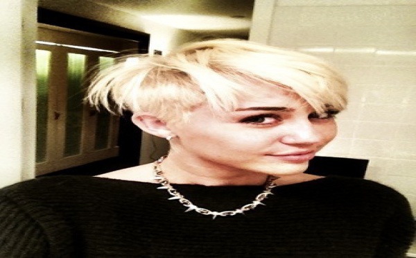 Photo : Miley Cyrus a les cheveux courts !