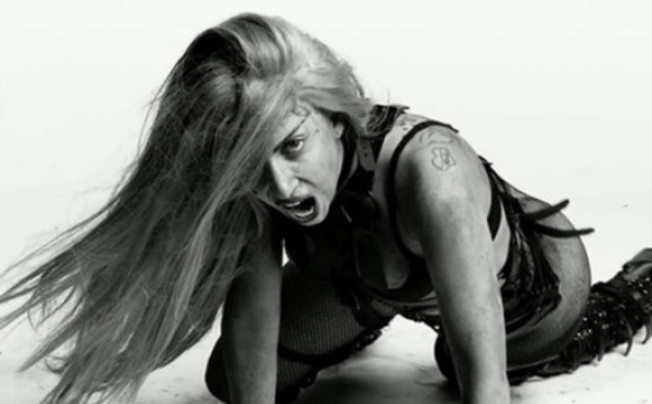 Lady Gaga vomit durant un concert