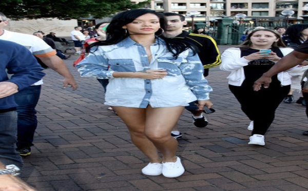 Rihanna fâche des militantes contre les violences faites aux femmes