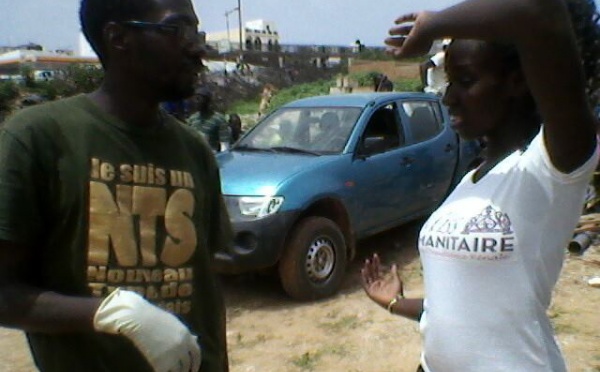 Miss humanitaire et Fadel Barro à la journée d'action de Y'en a marre