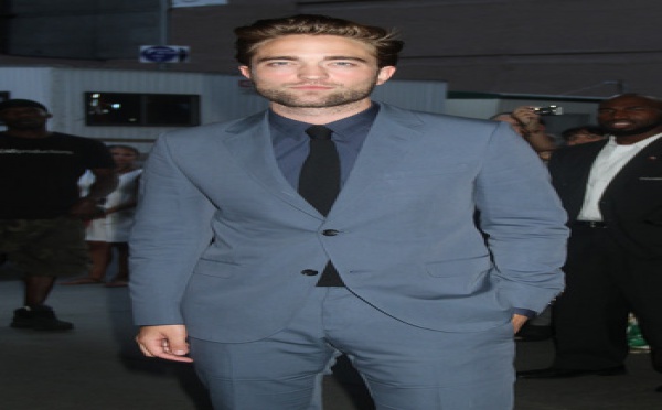 Robert Pattinson entame la promotion du dernier Twilight