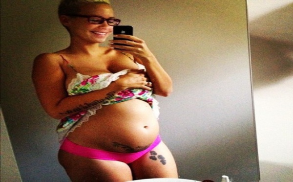 Amber Rose en dessous sexy
