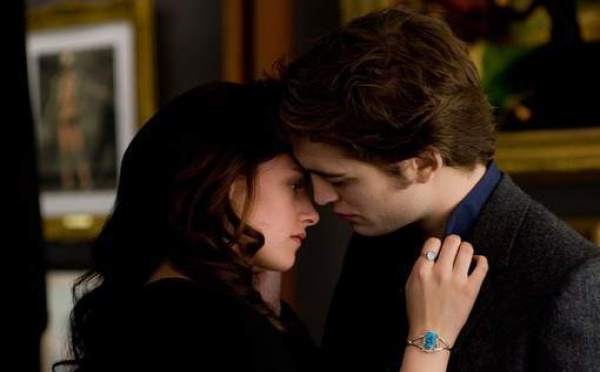 "Robert Pattinson est prêt à reprendre Kristen si elle l'épouse "