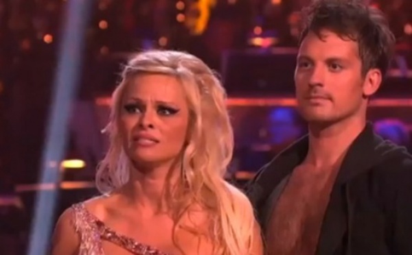 Les larmes de Pamela Anderson, première éliminée de Danse avec les stars
