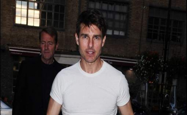 Tom Cruise se prend la fessée