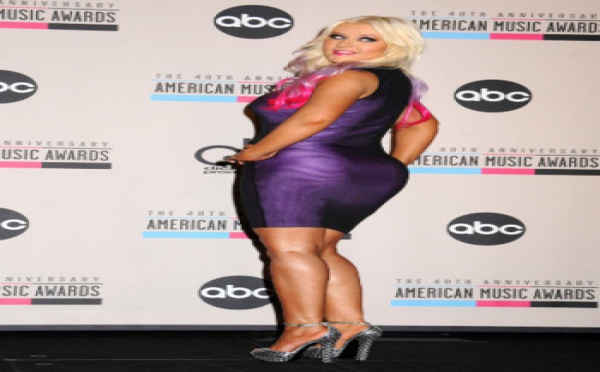 Christina Aguilera expose ses courbes
