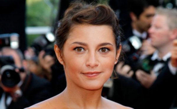 Emma de Caunes : confidences d’une enfant blessée