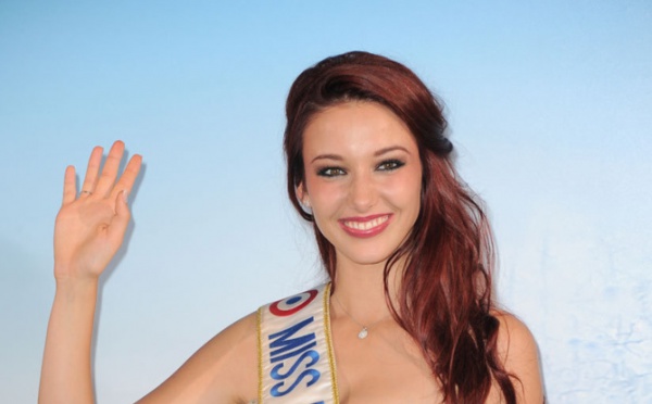 Delphine Wespiser : Miss France n’ira pas au concours de Miss Univers