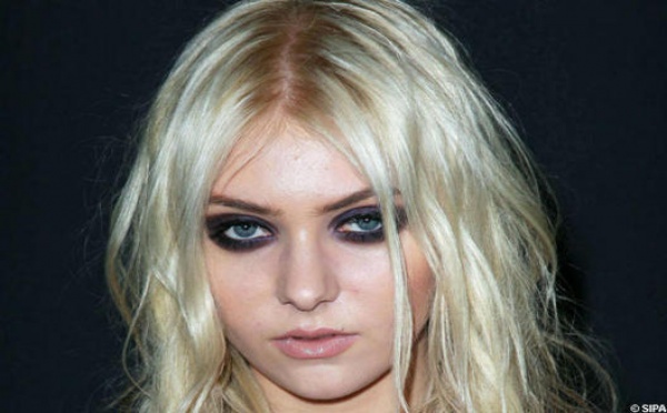 Taylor Momsen: complètement nue dans son nouveau clip