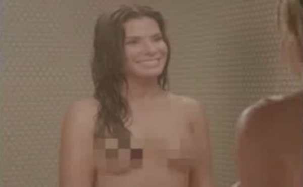 Sandra Bullock complètement nue !
