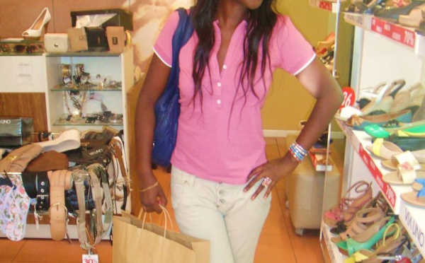 La jet setteuse Gabrielle Goudiaby en mode shopping