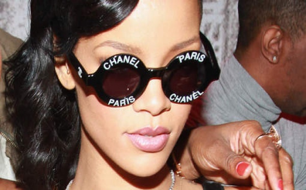 Rihanna et ses lunettes vintage hors de prix
