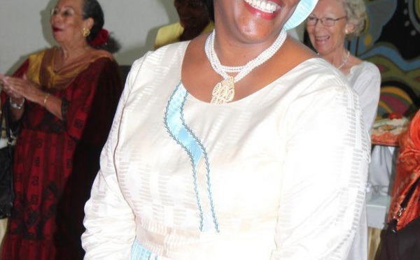 La première Dame Marième Faye affiche son sourire