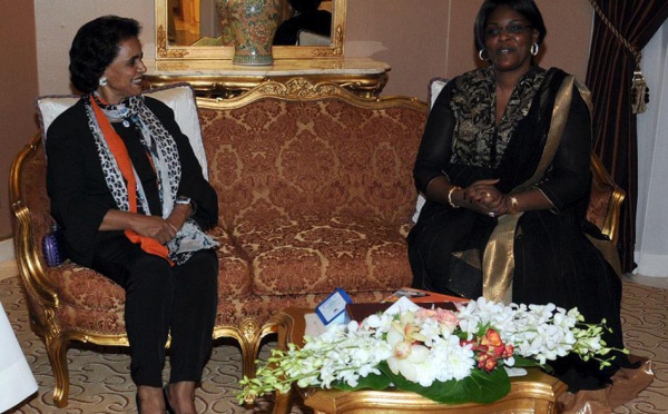 Marième Faye avec la Première dame du Koweit