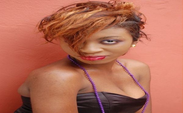 Binou, la fille de la chanteuse Aby Ndour veut se faire une place dans le showbiz