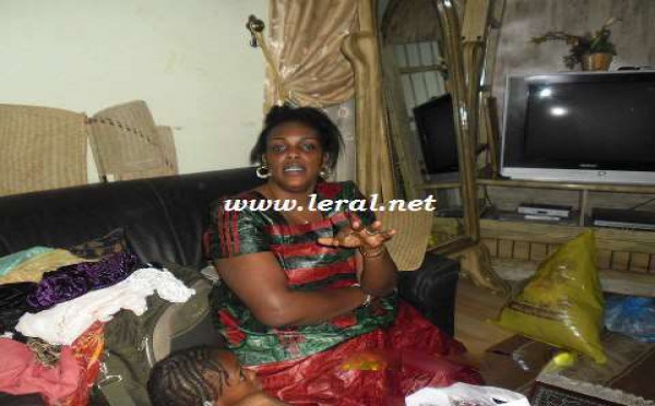 [Photo souvenir] Marième Faye dans son salon 
