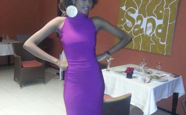Cathy Chimère Diaw très élégante dans un hôtel chic de Dakar