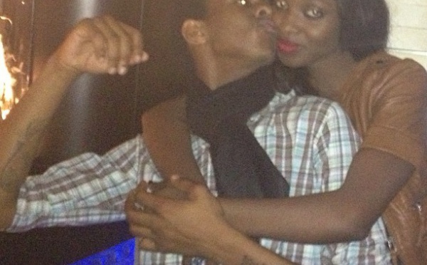 Ibou Kara embrasse Iman de Chanel 