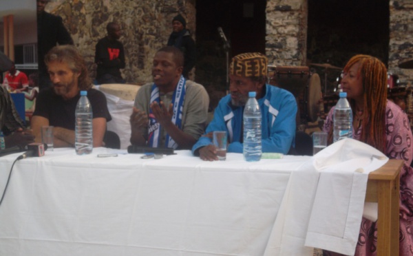 Bideew Bou Bess en compagnie du groupe Last Poets des Etats-Unis à Gorée