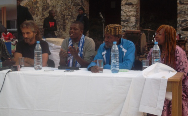 Bideew Bou Bess en compagnie du groupe Last Poets des Etats-Unis à Gorée