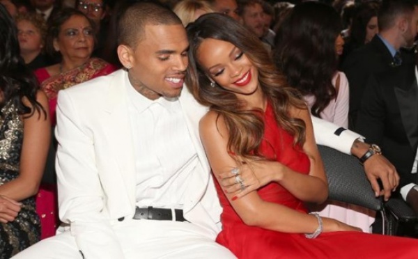 Rihanna a-t-elle dit oui à Chris Brown ?