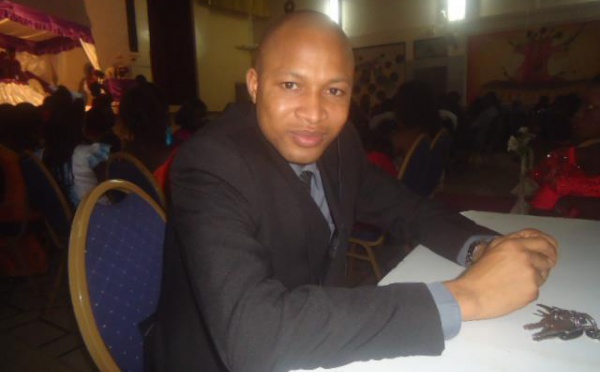 L'animateur Djibson de Love fm en mode classe 
