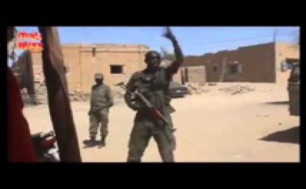 [Regardez!] Des officiers maliens bombardent leurs soldats faute de savoir lire un GPS