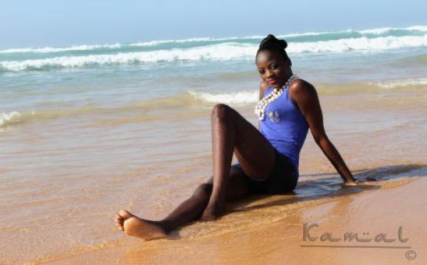 Aida Ndao Miss Africités en mode détente à la plage