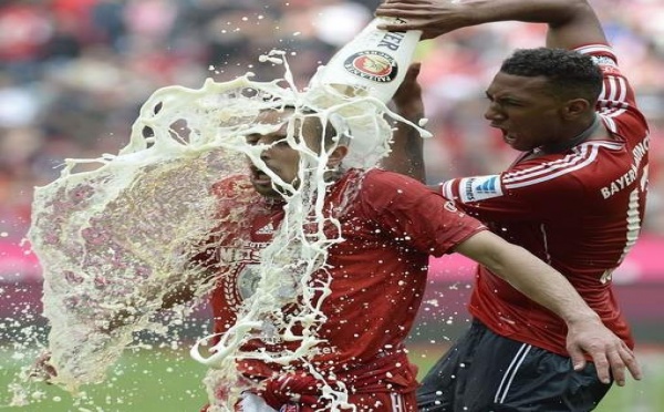 Ribéry furieux contre Boateng qui l’a arrosé de bière : « Il sait que je suis musulman »