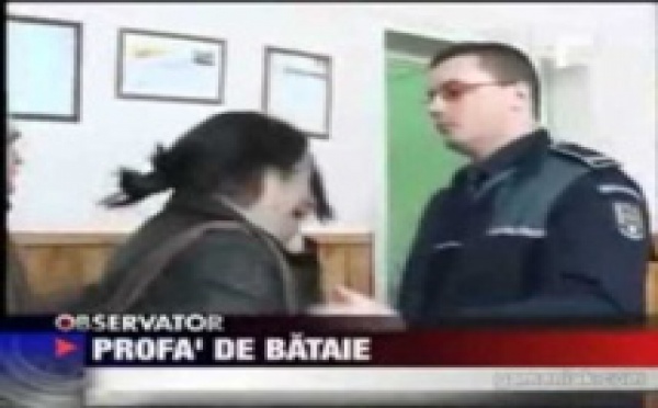 [Regardez!] Un policier retourne une grosse claque à une prof !