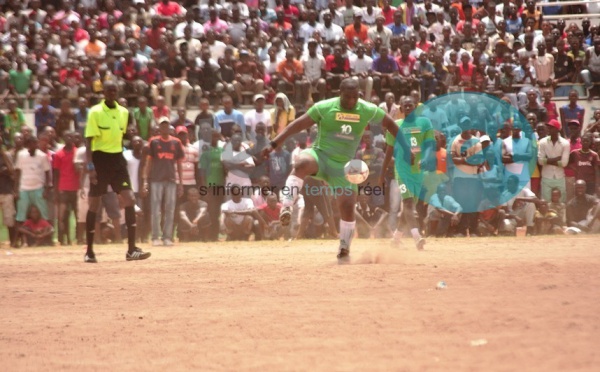 Match de foot entre lutteurs: Admirez la classe de Balla Gaye 2
