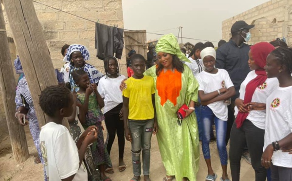 Défense des droits de Adji Sarr: Helène Françoise Gaye mobilise une impressionnante foule (Photos)