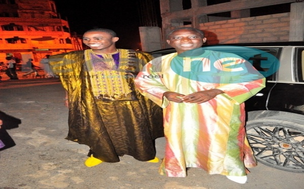 Wally Seck aux côtés de son père, Thione Ballago