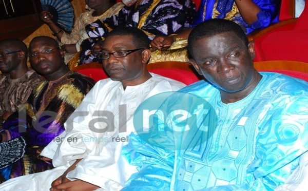 Youssou Ndour, son fidèle ami Mara Dieng et Mounirou Sy