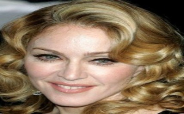 Photos: Madonna recouvre ses dents de… diamants