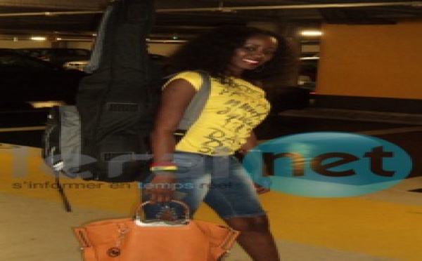 Queen Biz de retour d'un périple français! Elle est en route pour Kédougou histoire de communier avec les fans!