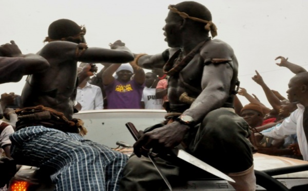 (2) Images Insolite sur le caravane de paix de Balla Gaye II