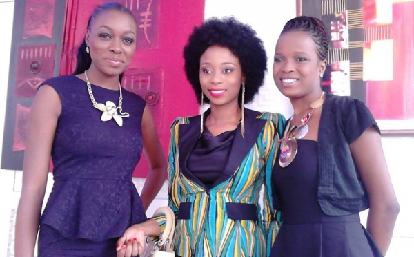 Adiouza entre Khady Ndiaye "Bijou" et Marie Christine Mendy de la Tfm