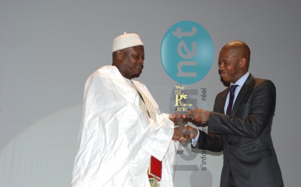 Prix Ragnéé: Mady Touré reçoit sa récompense des mains de ABC