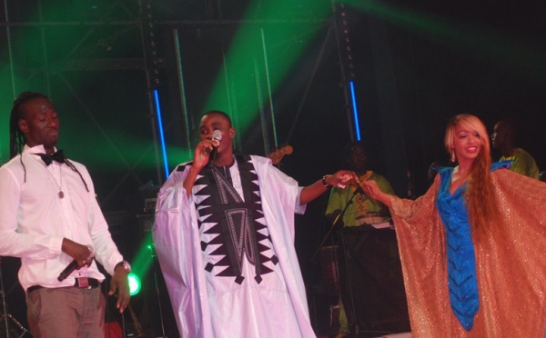 Carlou D et Wally Seck chantent pour Viviane