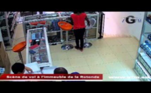 [Vidéo] Il vole un téléphone dans un magasin à l’immeuble la Rotonde Dakar, filmé par les caméras de surveillances