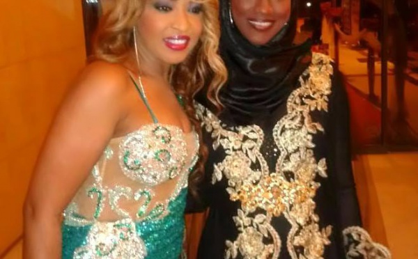 Viviane Chidid pose avec la journaliste Oumy Ndour !