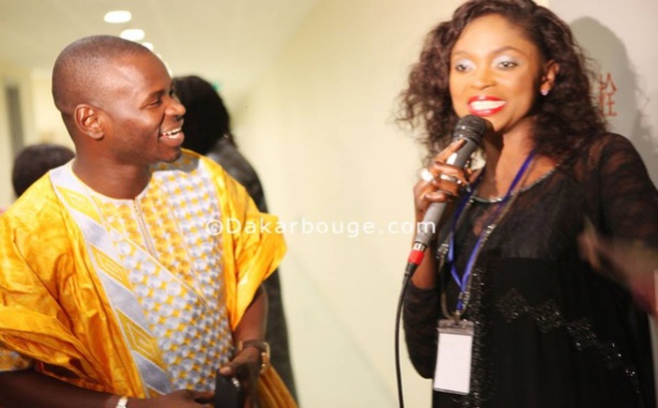 Pape Cheikh Diallo rigole avec Ayni Mbodj 
