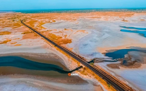 La route Joal - Samba Dia - Differ et Samba Dia - Fimela: Vue d’une des plus belles routes du Sénégal