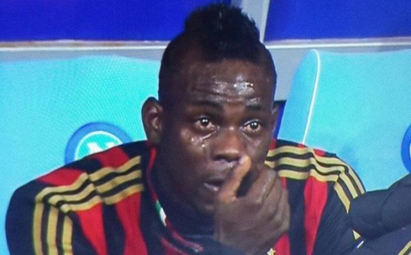 AC Milan, Balotelli en pleurs sur le banc